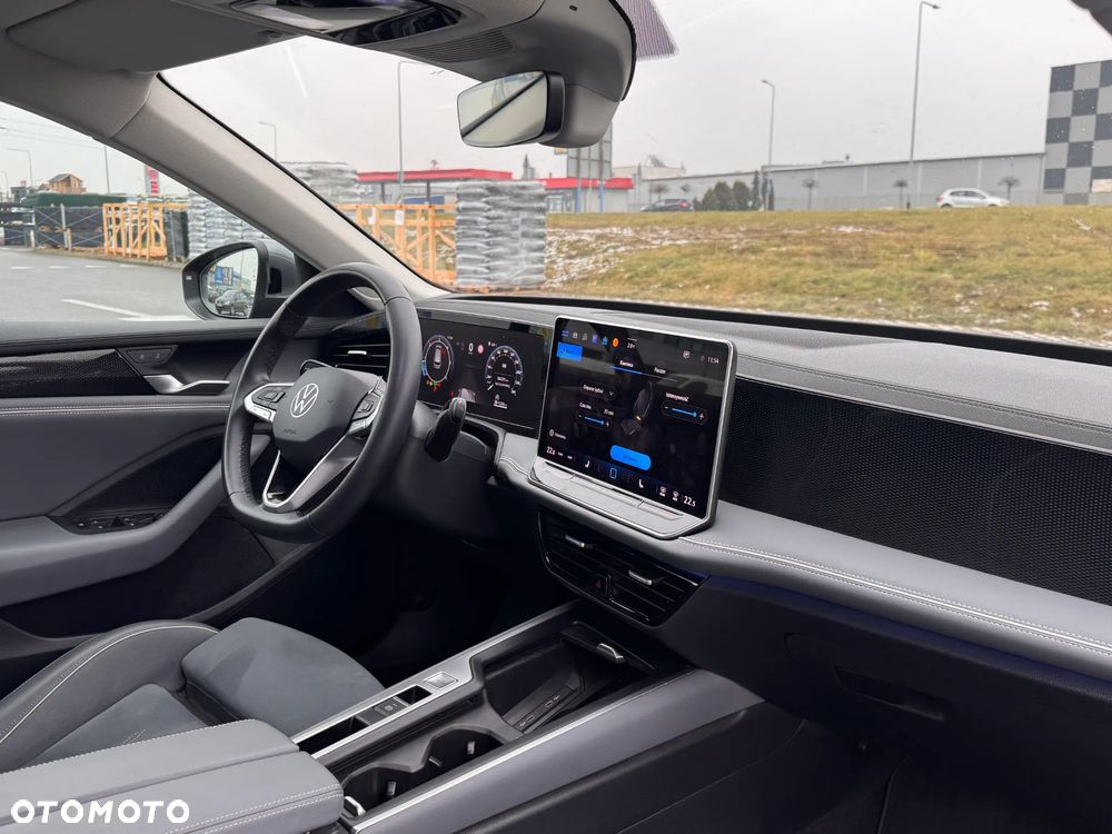 Volkswagen Passat Variant 2.0 TDI SCR Business DSG - 19