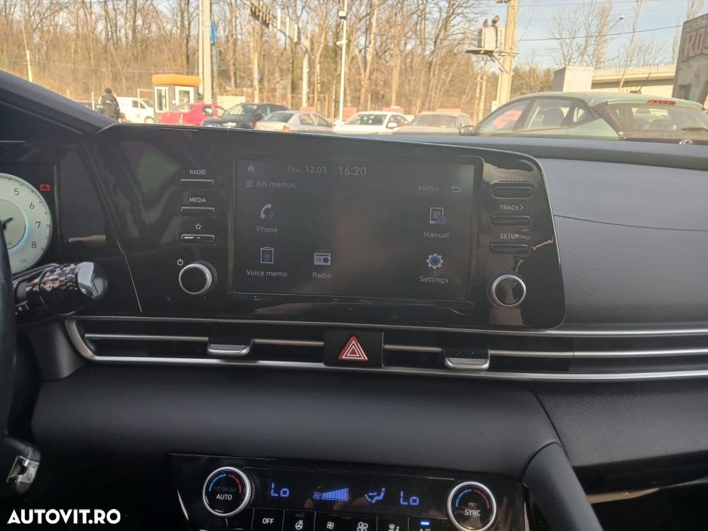 Hyundai Elantra 1.6 l 123 CP CVT Exclusive Navi - 9