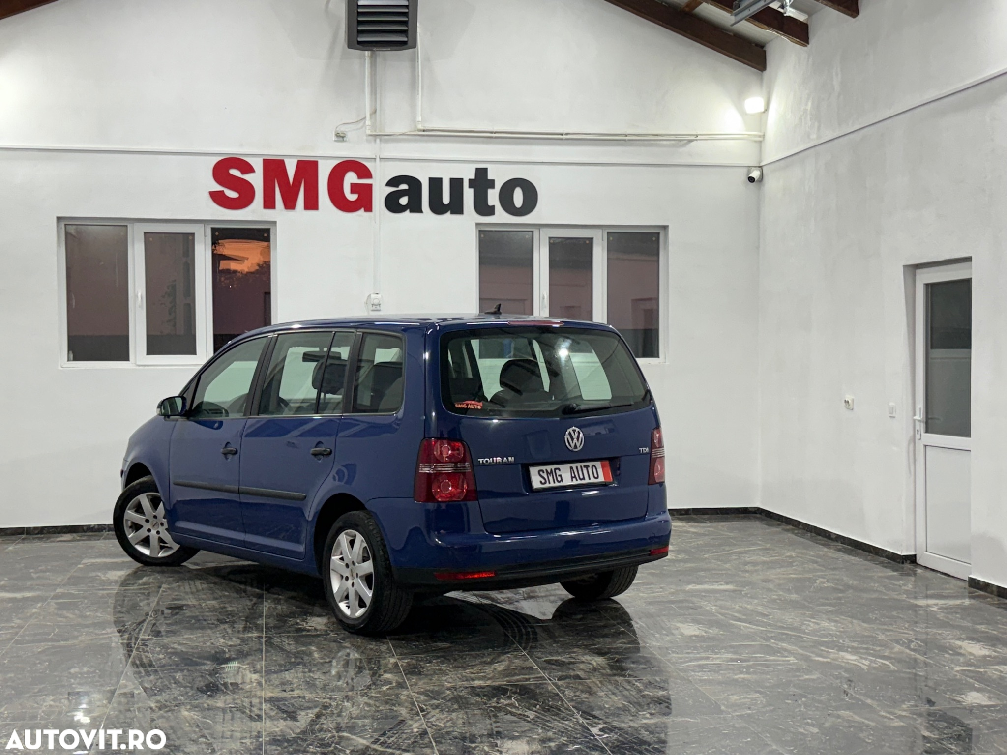 Volkswagen Touran 1.9 TDI Highline - 3
