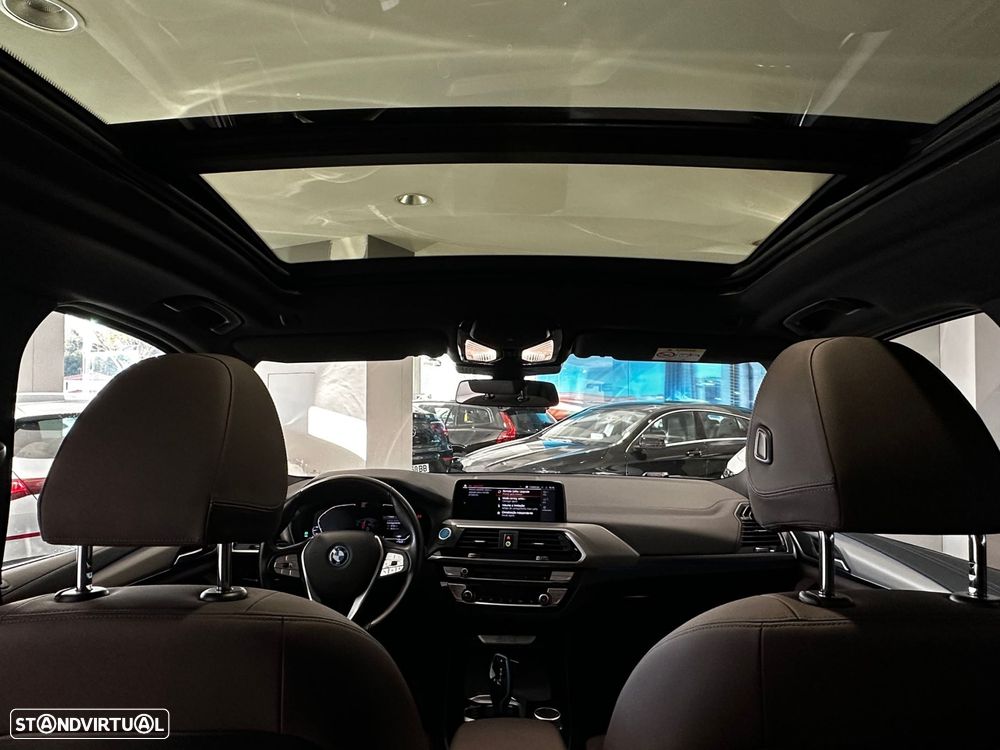 BMW iX3 Inspiring - 30