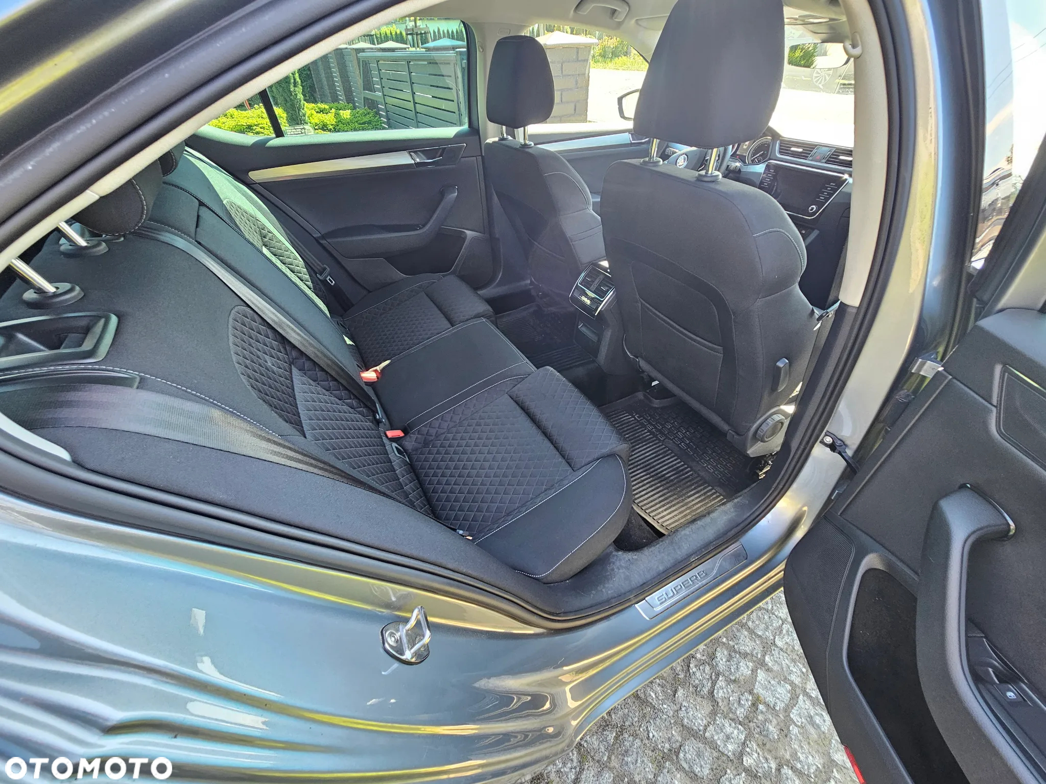 Skoda Superb 2.0 TSI Ambition DSG - 12