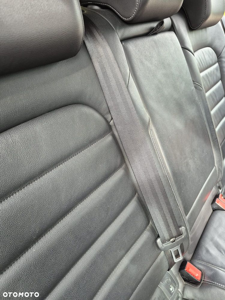 Volkswagen Golf 1.6 TDI DPF DSG Highline - 17