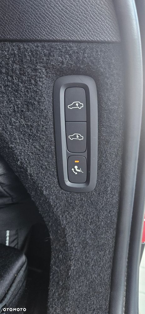 Volvo XC 90 B5 D AWD R-Design 7os - 29