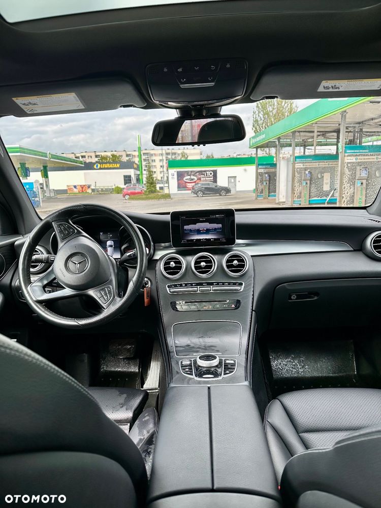 Mercedes-Benz GLC 300 4Matic 9G-TRONIC - 9