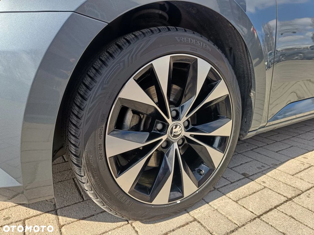 Skoda Superb 1.6 TDI DSG Ambition - 9