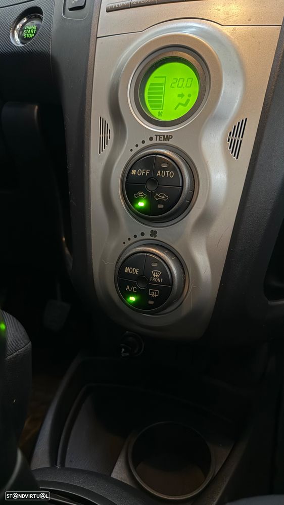 Toyota Yaris 1.0 VVT-i Sol AC+VSC - 12