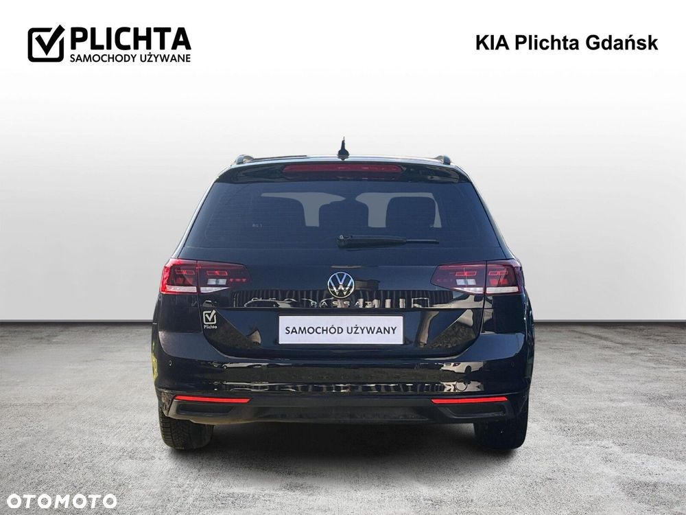 Volkswagen Passat - 4