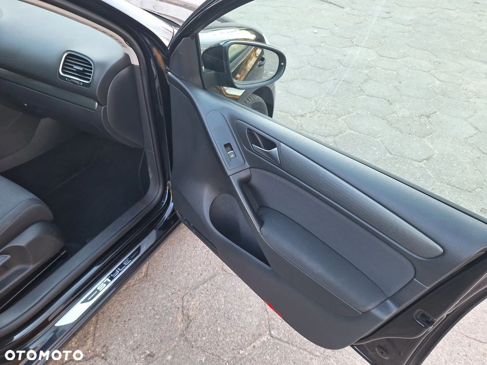 Volkswagen Golf 1.4 TSI BMT Highline - 26