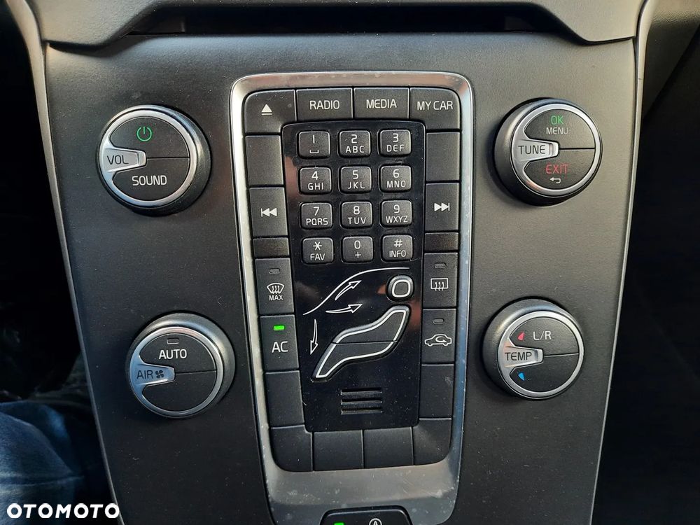 Volvo V40 D3 Momentum - 32