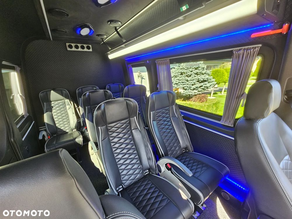 Mercedes-Benz Sprinter - 16