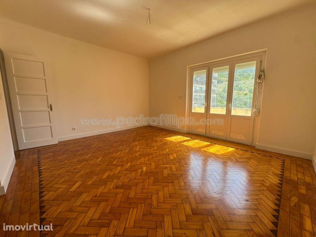 Apartamento T2+1 no coração de Sesimbra - Grande imagem: 3/12