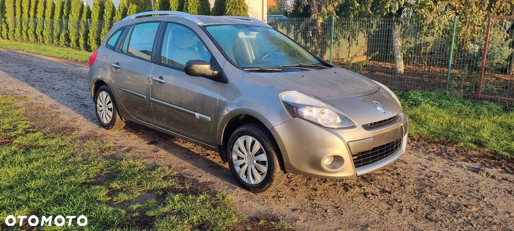 Renault Clio 2010 photo 3
