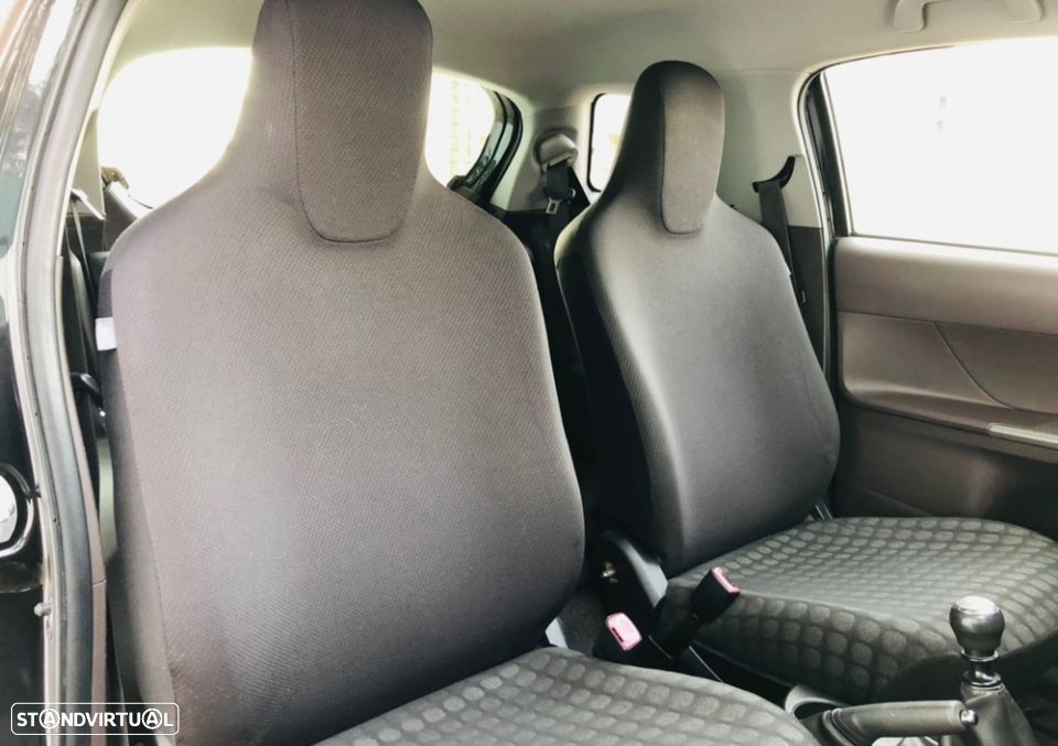 Toyota iQ 1.4 D-4D - 5