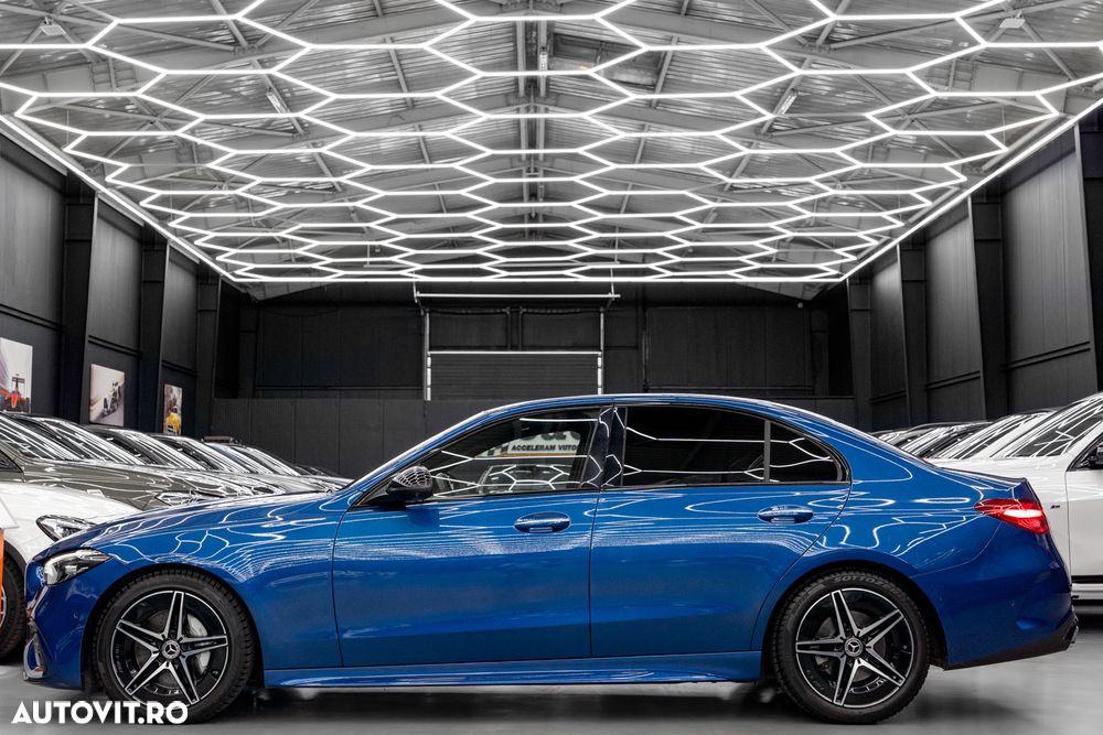 Mercedes-Benz C 300 4Matic 9G-TRONIC AMG Line - 30