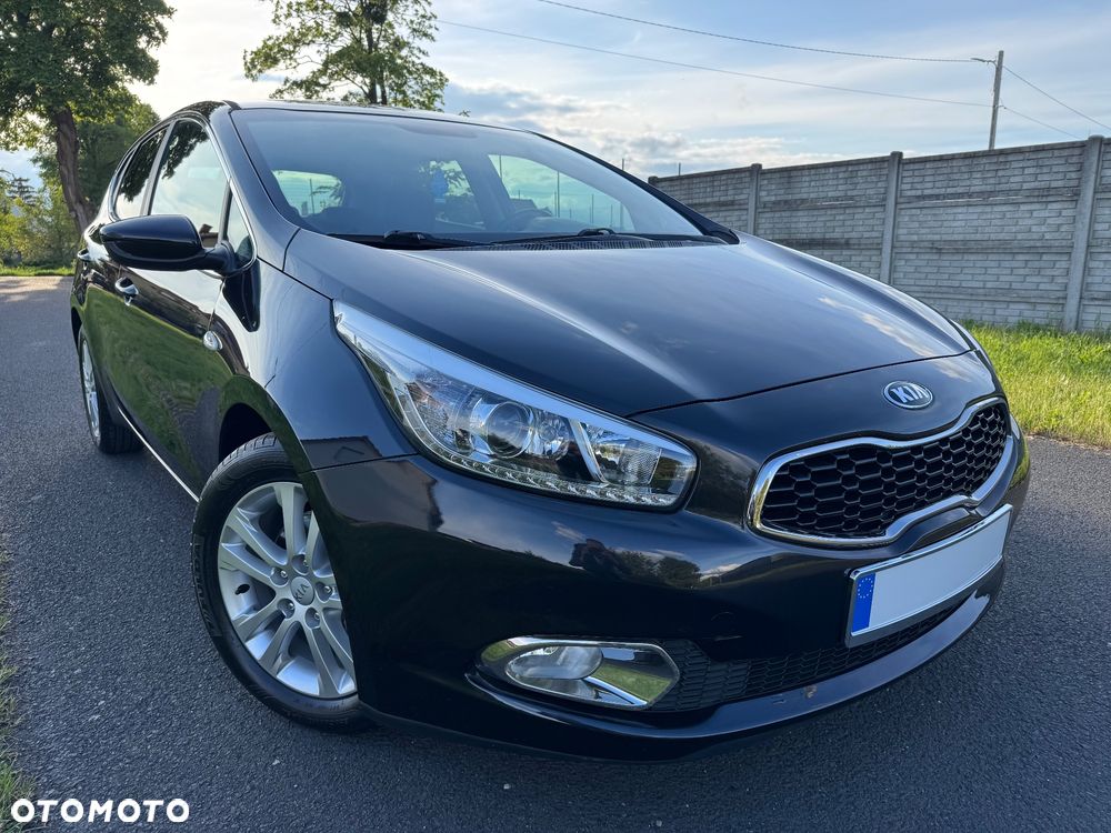 Kia Ceed - 8
