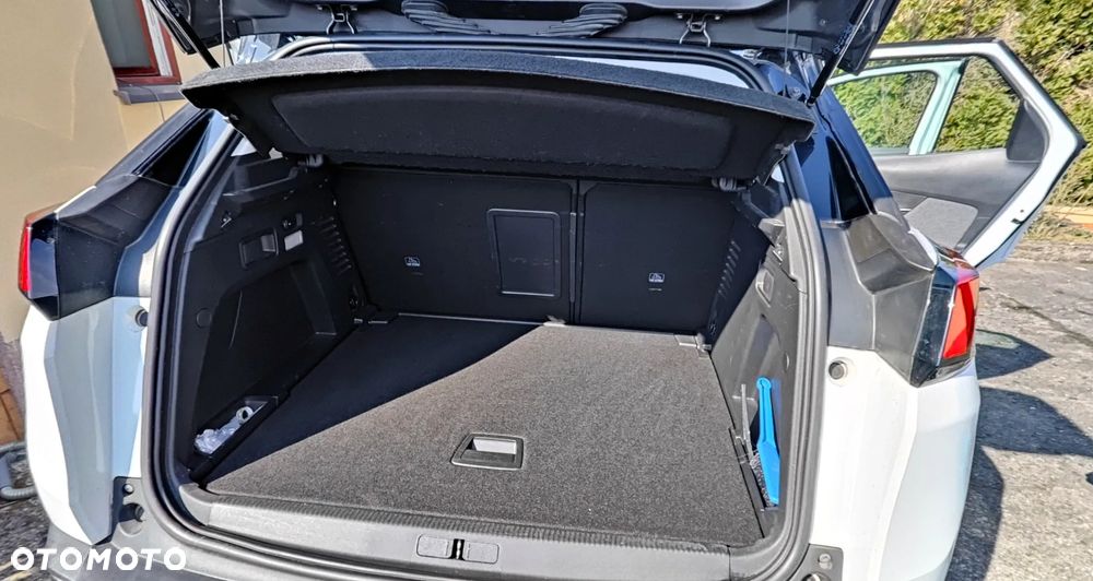 Peugeot 3008 1.2 PureTech Allure S&S - 32