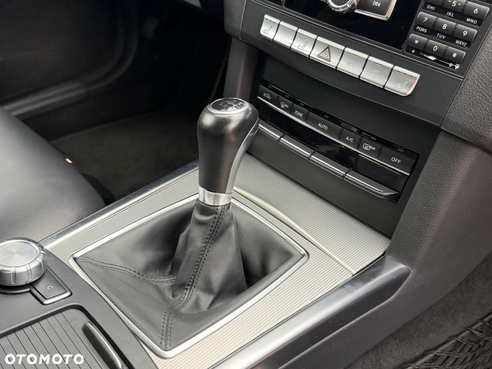 Mercedes-Benz Klasa E 200 Avantgarde - 25