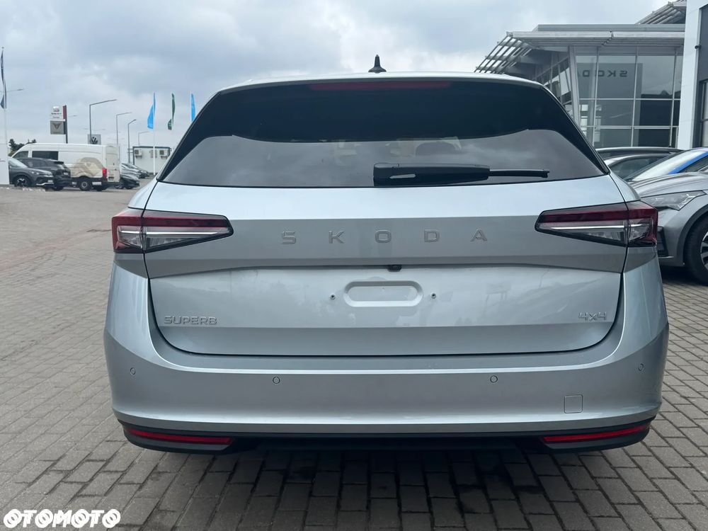 Skoda Superb 2.0 TDI SCR 4x4 Drive DSG - 9