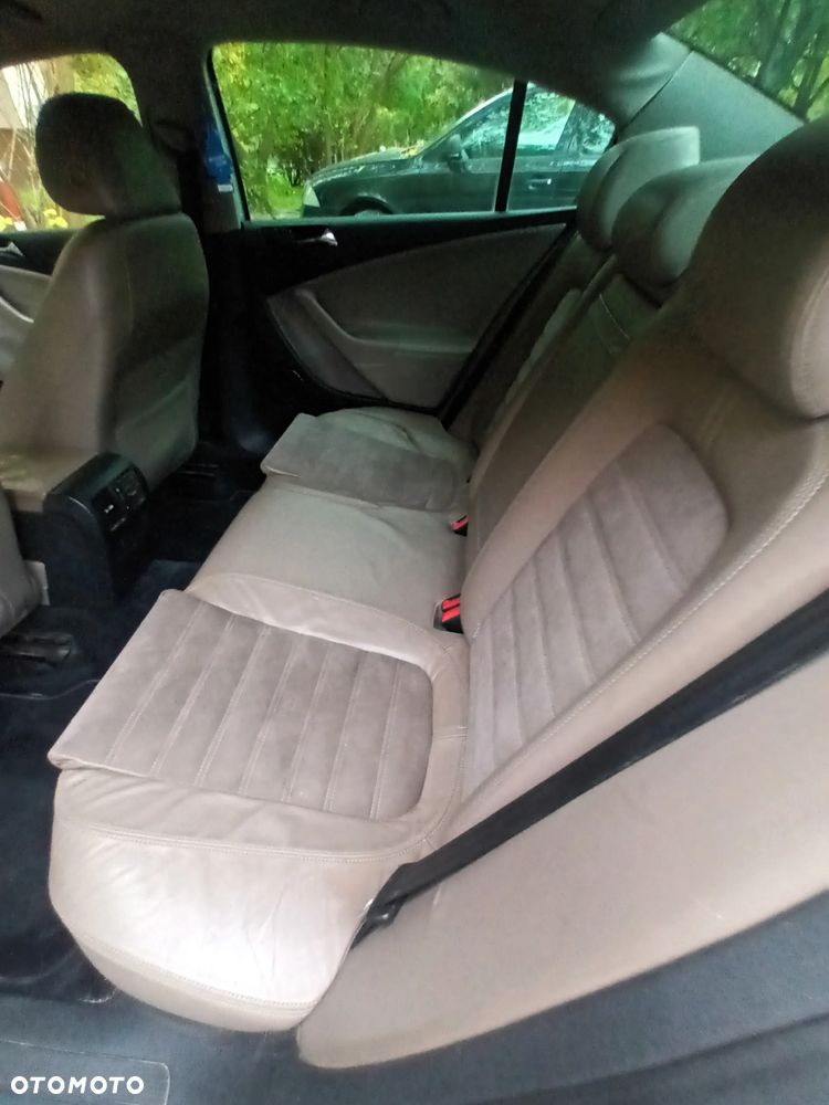 Volkswagen Passat 2.0 TDI DPF Sportline DSG - 10