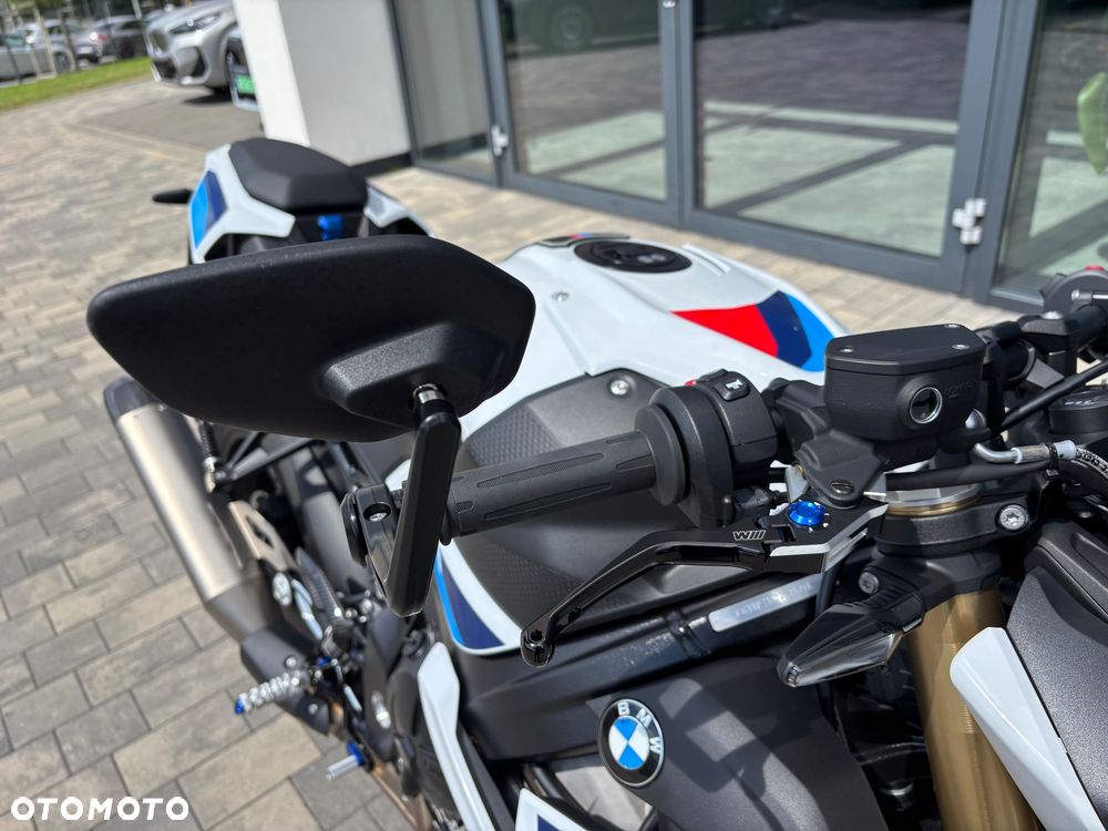 BMW S - 15