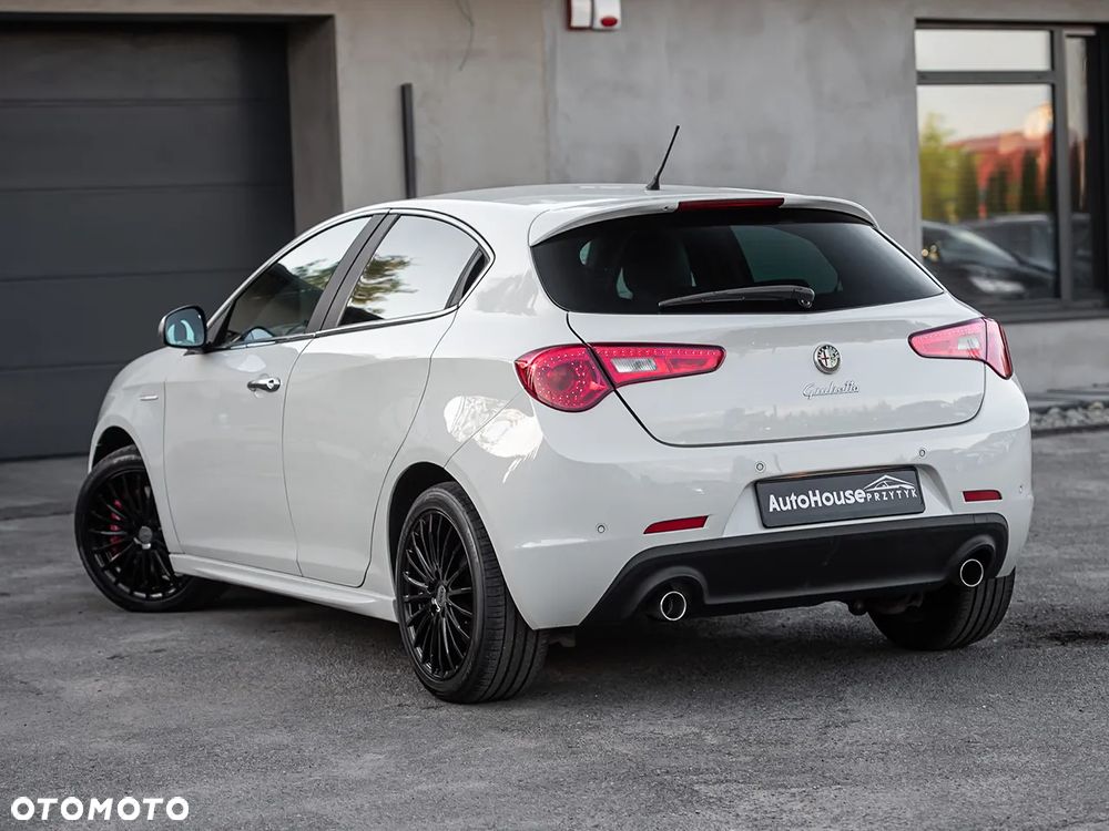 Alfa Romeo Giulietta 2.0 JTDM 20V TCT Speciale - 8