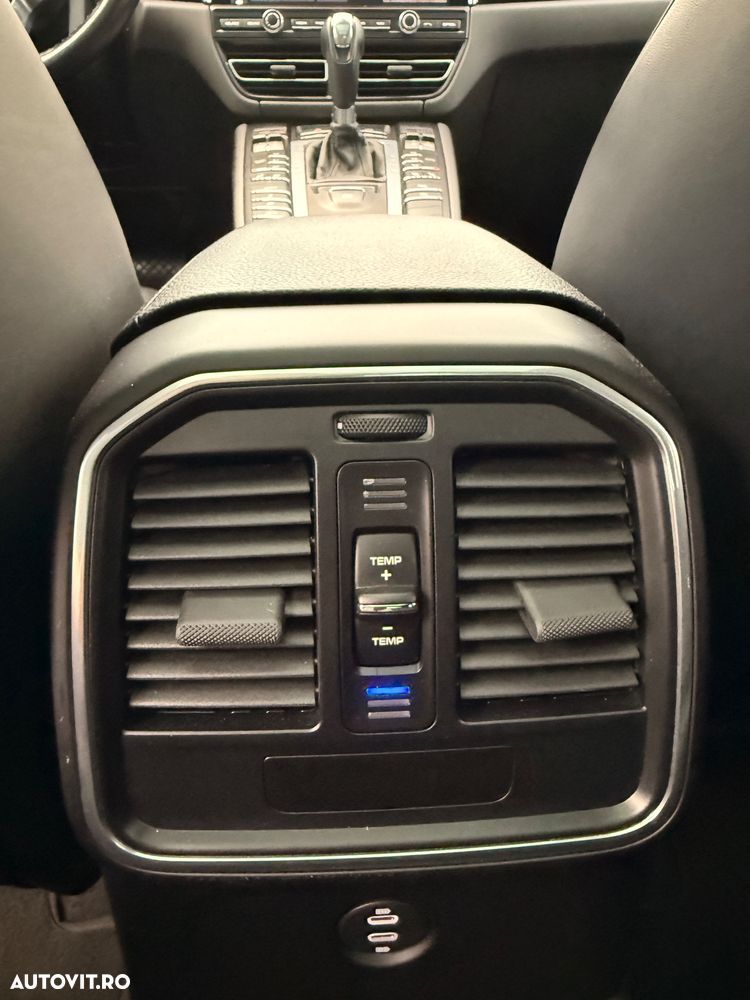 Porsche Macan - 22