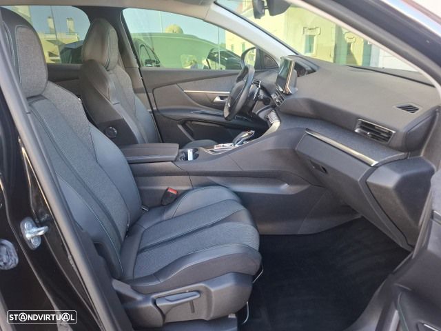 Peugeot 3008 225 e-EAT8 Allure Pack - 40