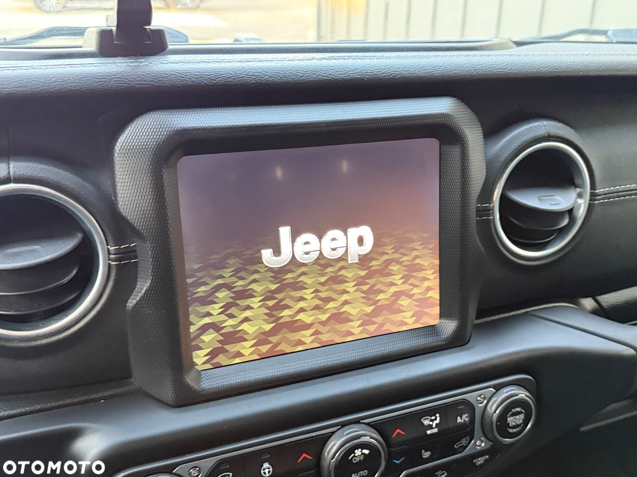 Jeep Wrangler 2.2 CRD Sahara - 24
