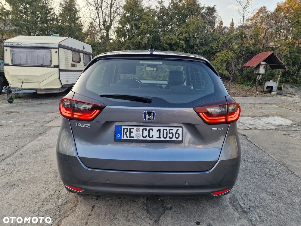 Honda Jazz ver-1-5-i--vtec-cvt-dynamic - 5