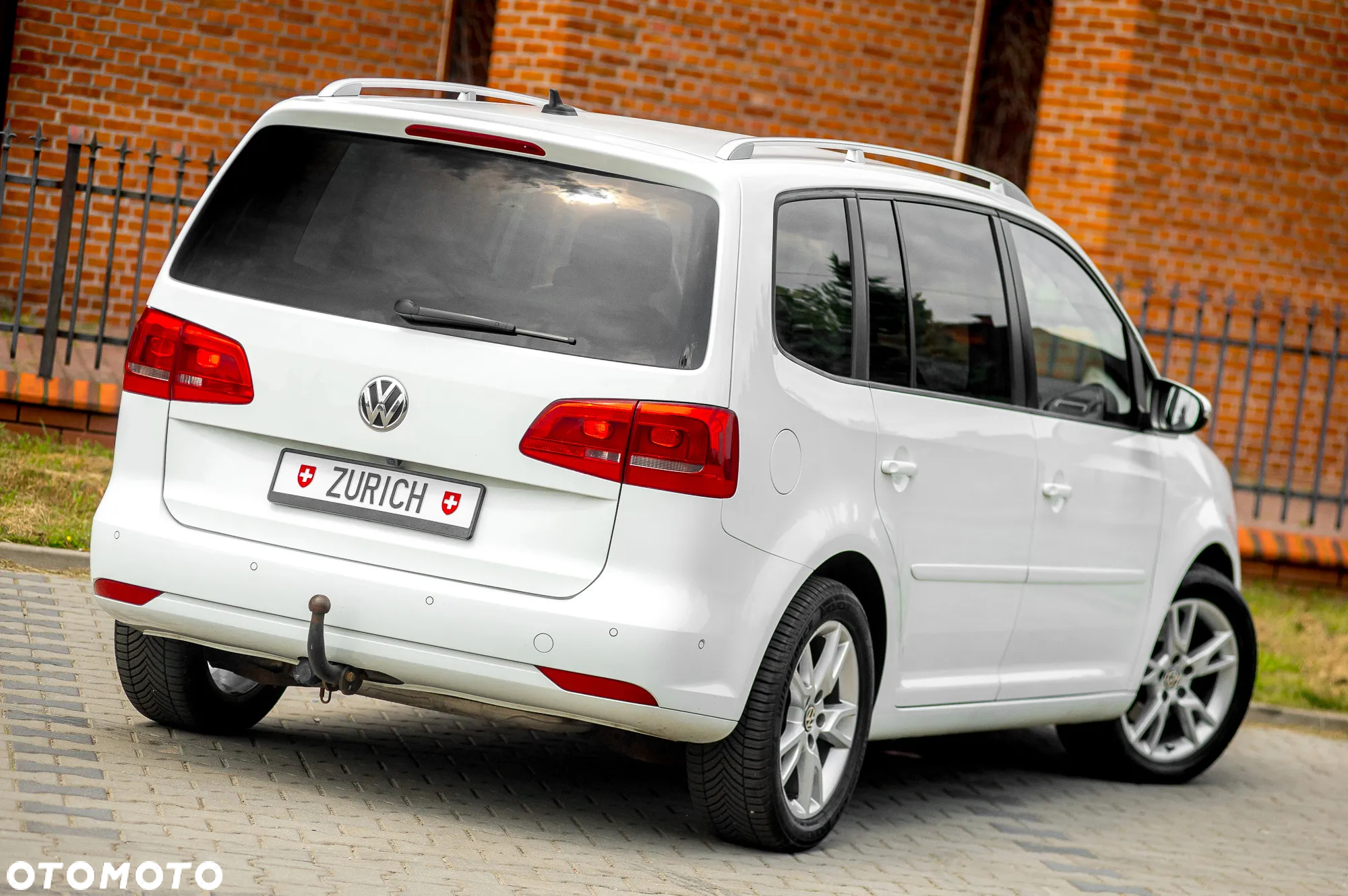 Volkswagen Touran 1.4 TSI DSG Cup - 16