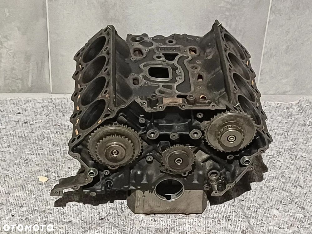 NR 77 Blok Silnika do Audi A8 D3 4,2TDI 057103021AA - 2