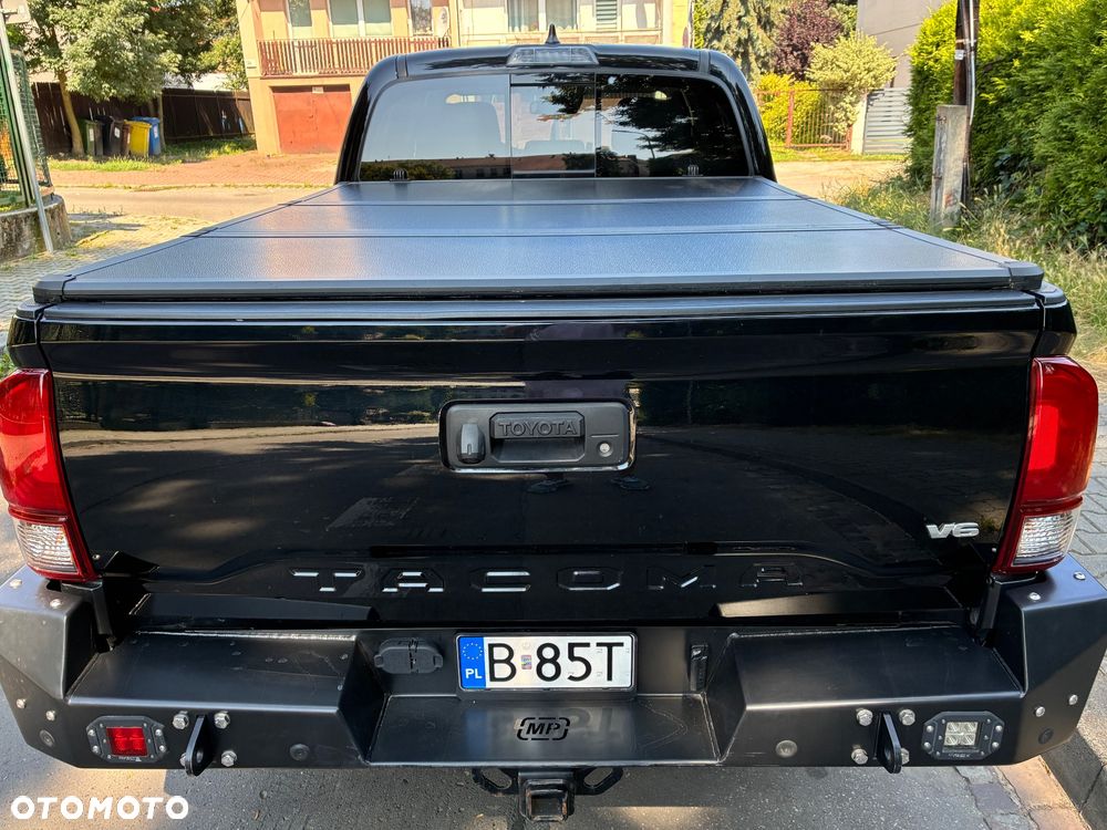 Toyota Tacoma - 6
