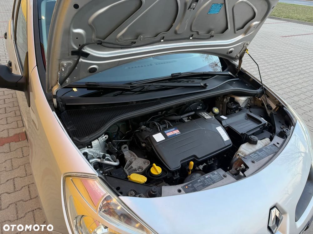 Renault Clio 1.2 16V Expression - 6