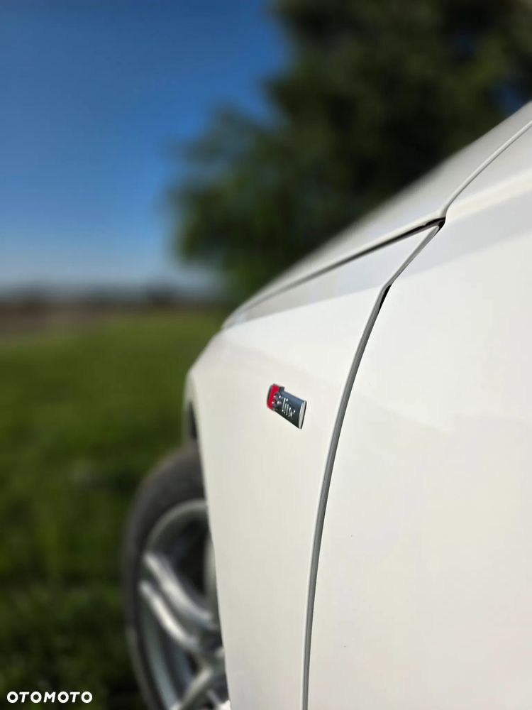 Audi A4 Limousine - 4