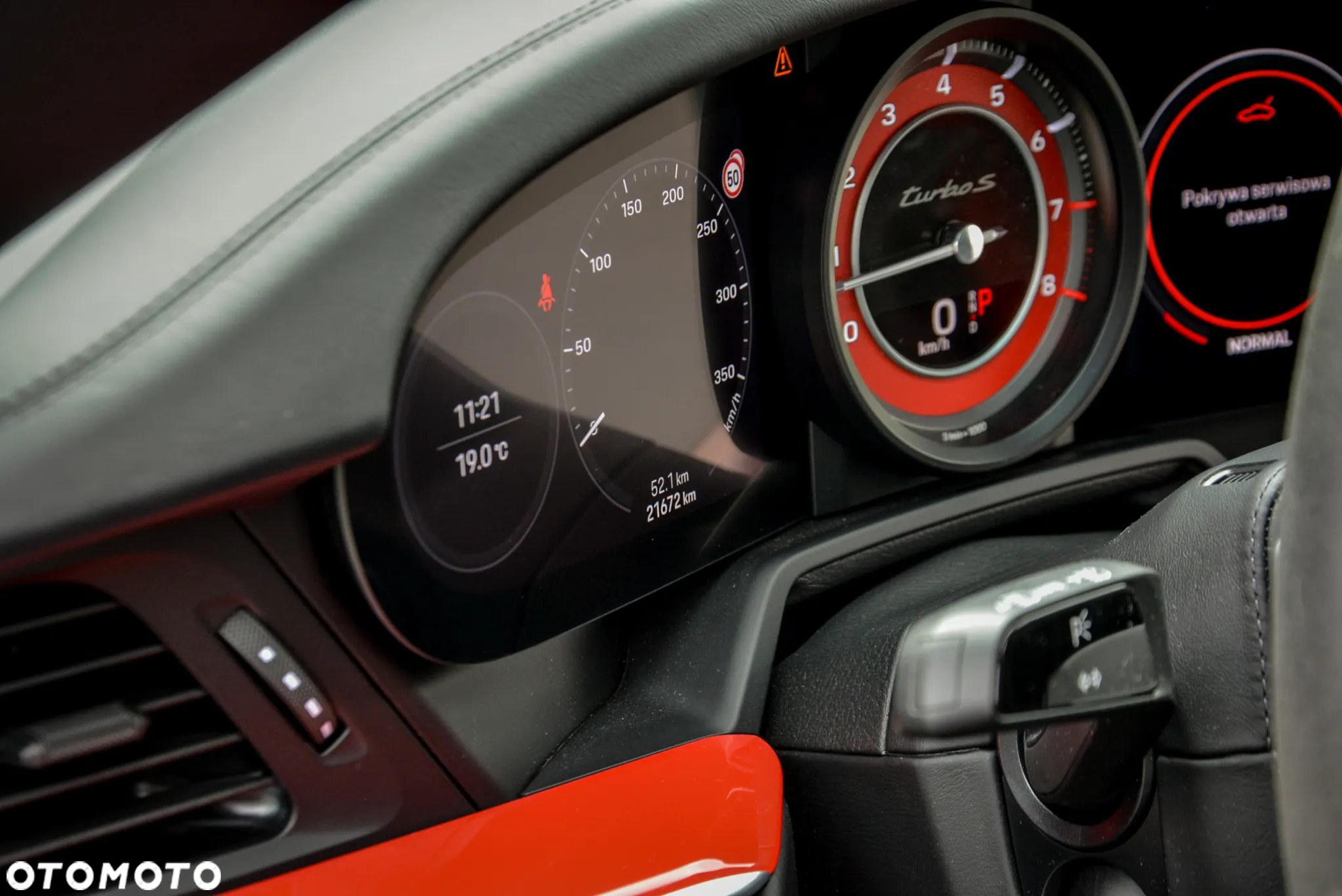 Porsche 911 Carrera Turbo S Cabrio - 32