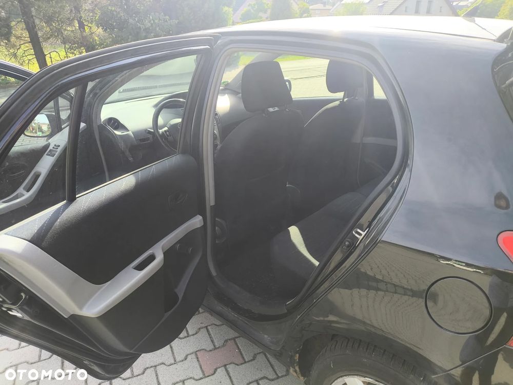 Toyota Yaris 1.3 Luna A/C - 9