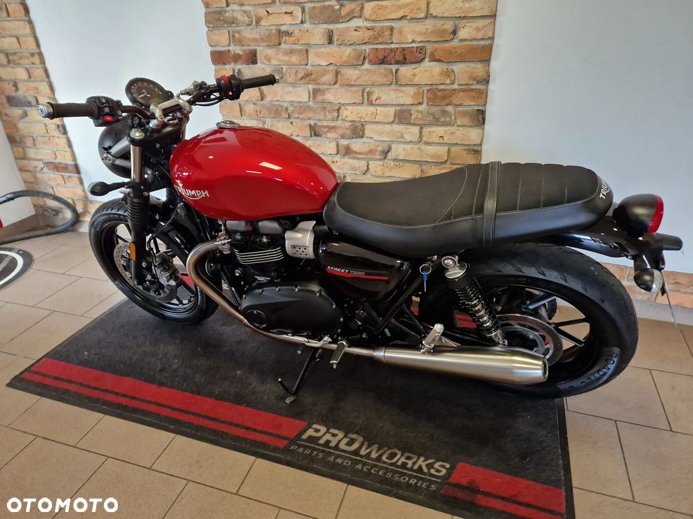 Triumph Street Twin - 6