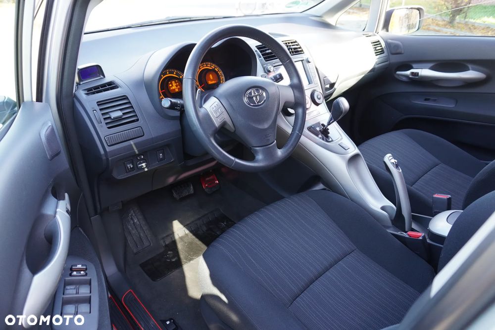 Toyota Auris 1.6 VVT-i Premium MM - 7