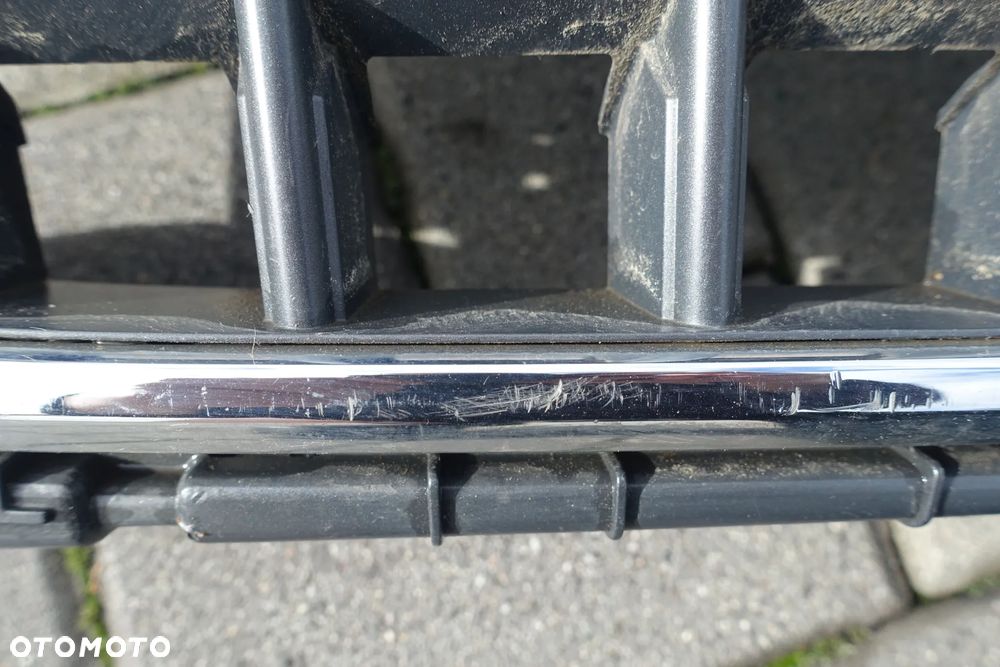 ATRAPA GRILL AUDI Q3 11-14r.  8U0853653H - 4