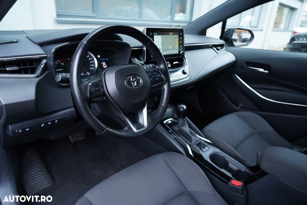 Toyota Corolla 1.8 HSD Business - 11