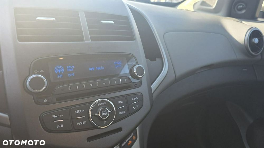 Chevrolet Aveo - 11