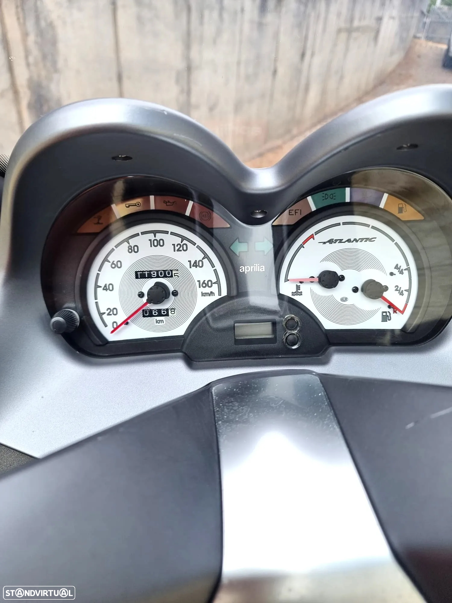 Aprilia Atlantic 300 - 6