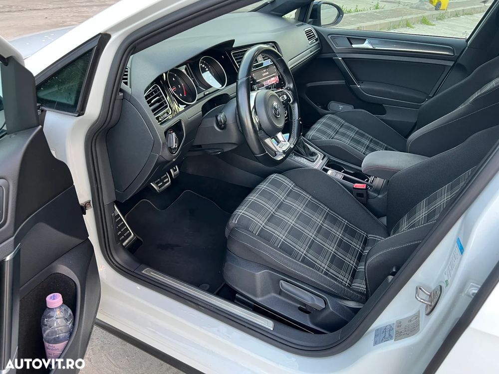 Volkswagen Golf GTD 2.0 TDI SCR DSG - 6