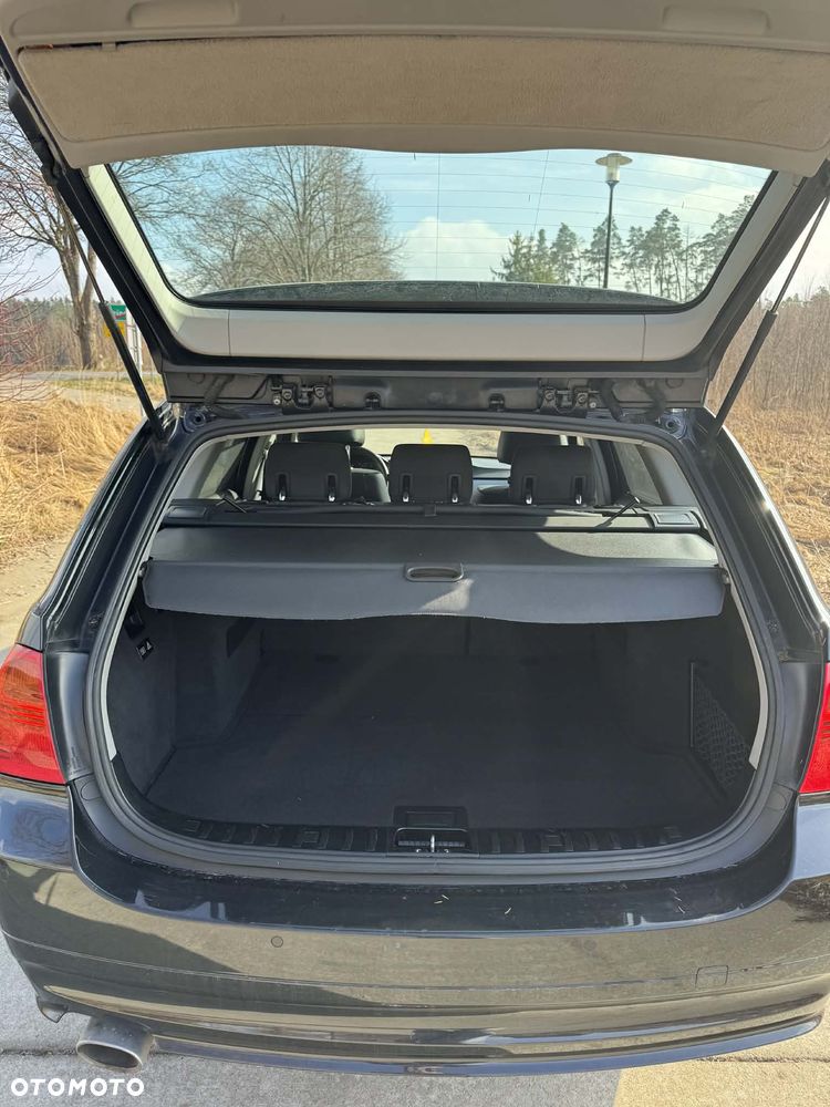 BMW Seria 3 318d DPF Edition Lifestyle - 13