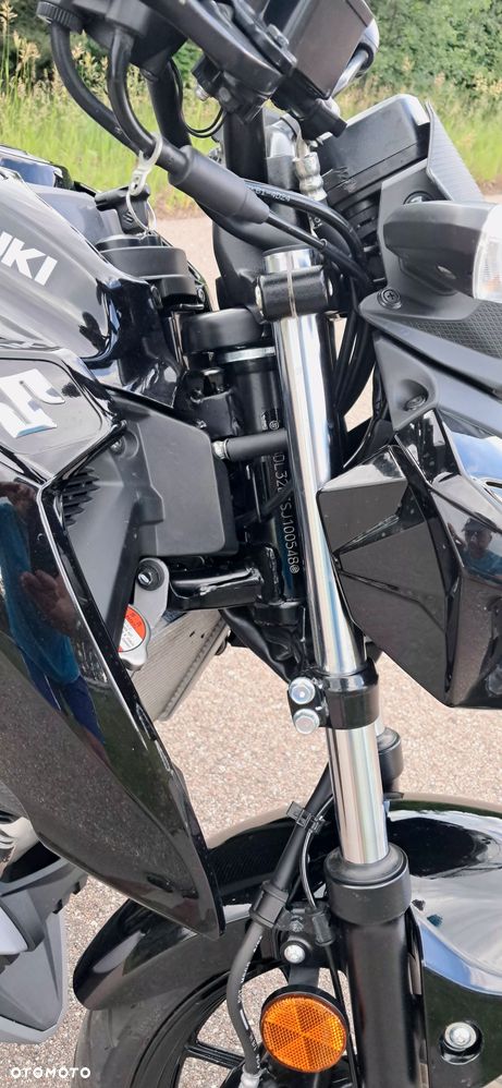 Suzuki GSX - 11