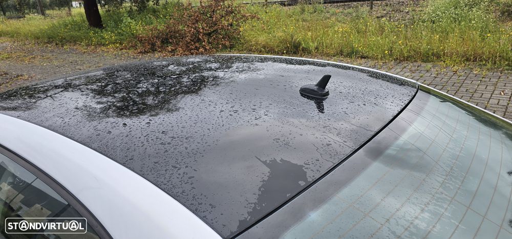 VW Jetta 2.0 TDI Confortline - 23