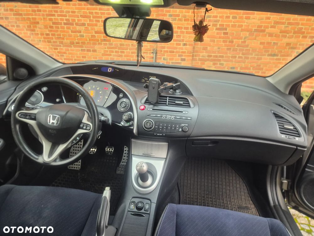 Honda Civic 1.8 Executive - 9