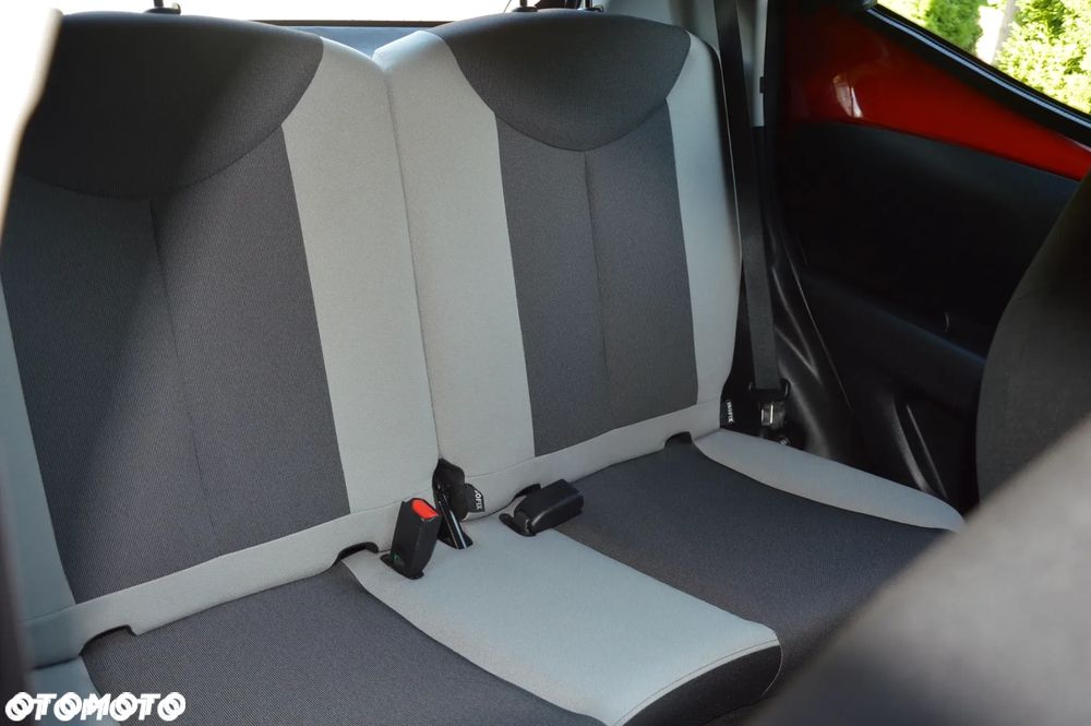 Toyota Aygo x-play touch - 26