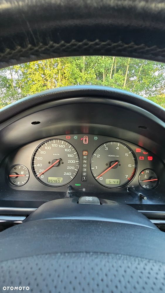 Subaru Legacy - 34
