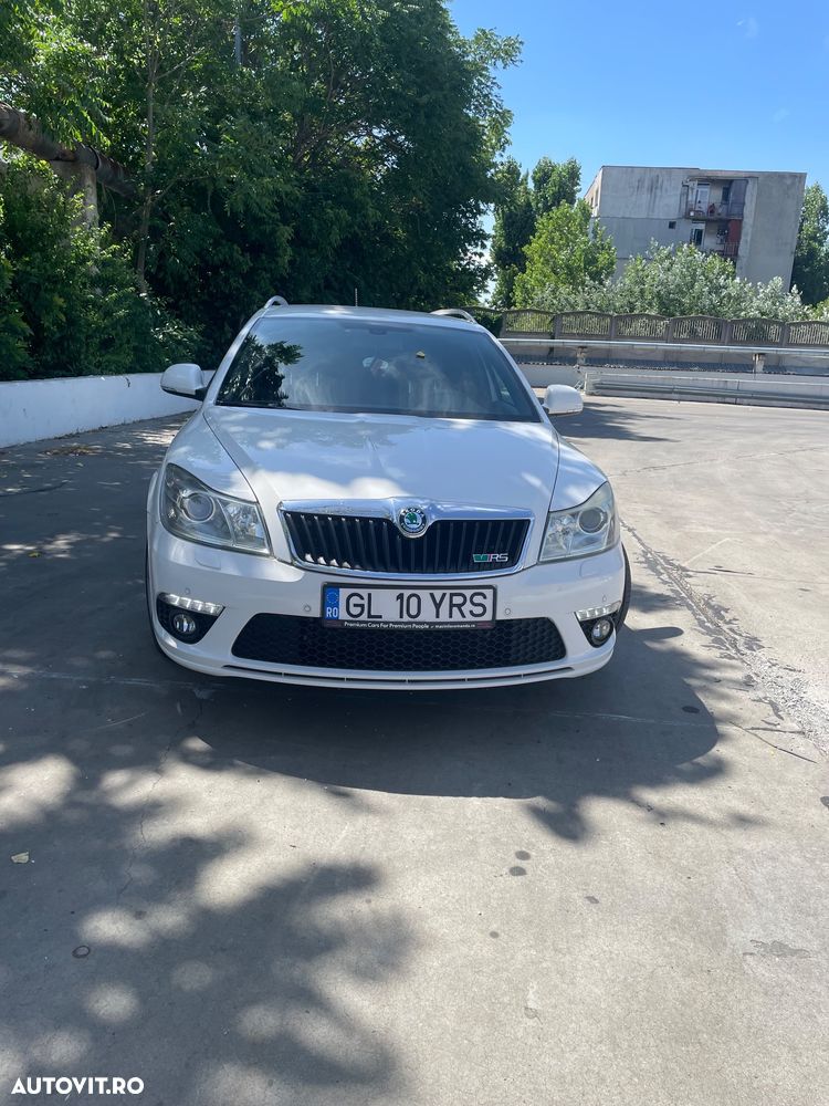 Skoda Octavia 2.0 TSI DSG RS - 11